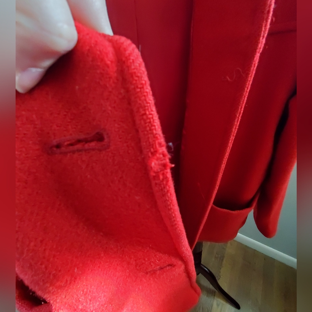 100% Virgin Wool Pendleton, Bright Red Coat, Hooded, Front Pockets. Made In USA - Picture 4 of 5